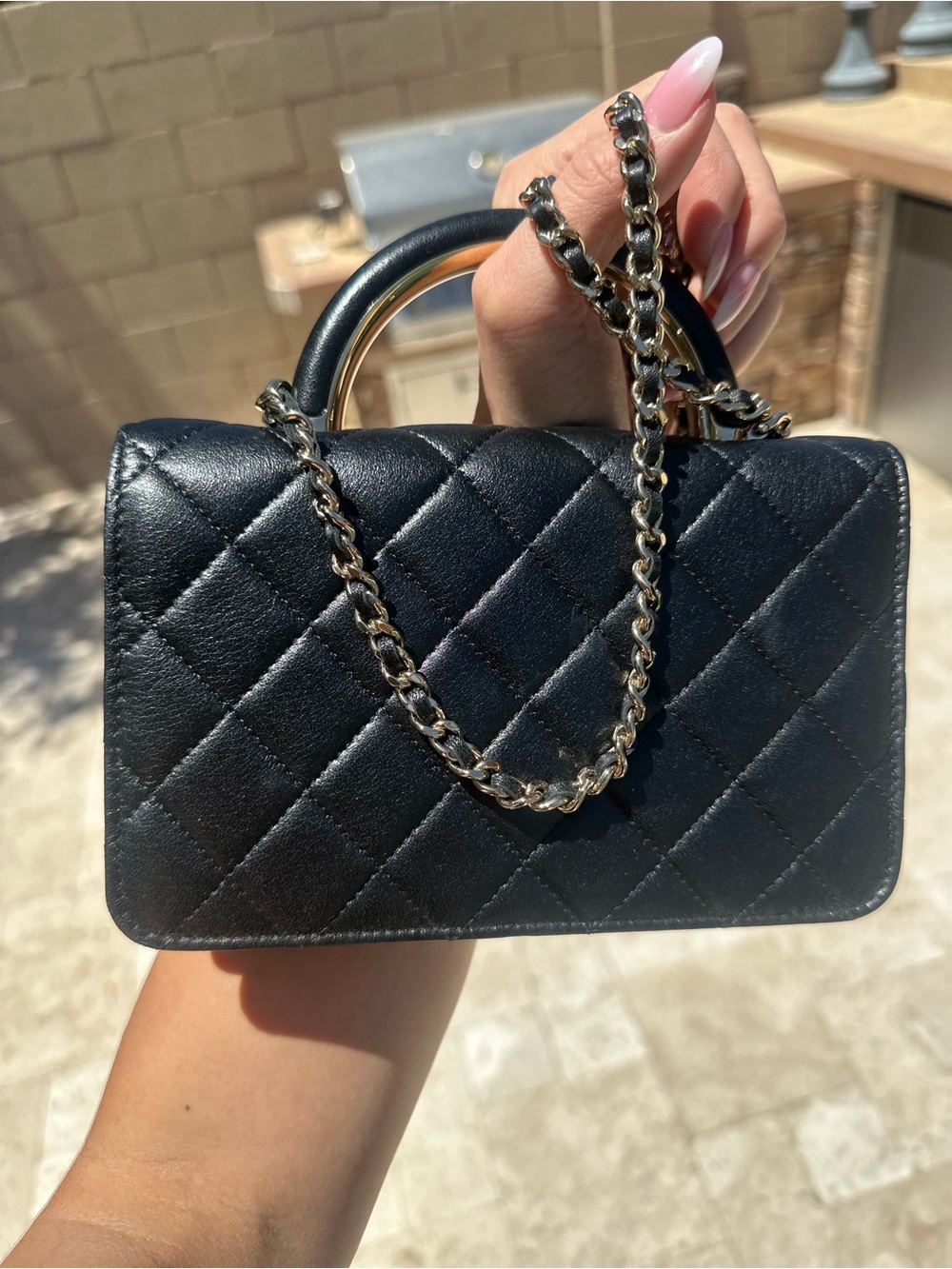 Chanel Wallet On Chain with Handle Lambskin & Gold Black - Picture 2 of 16